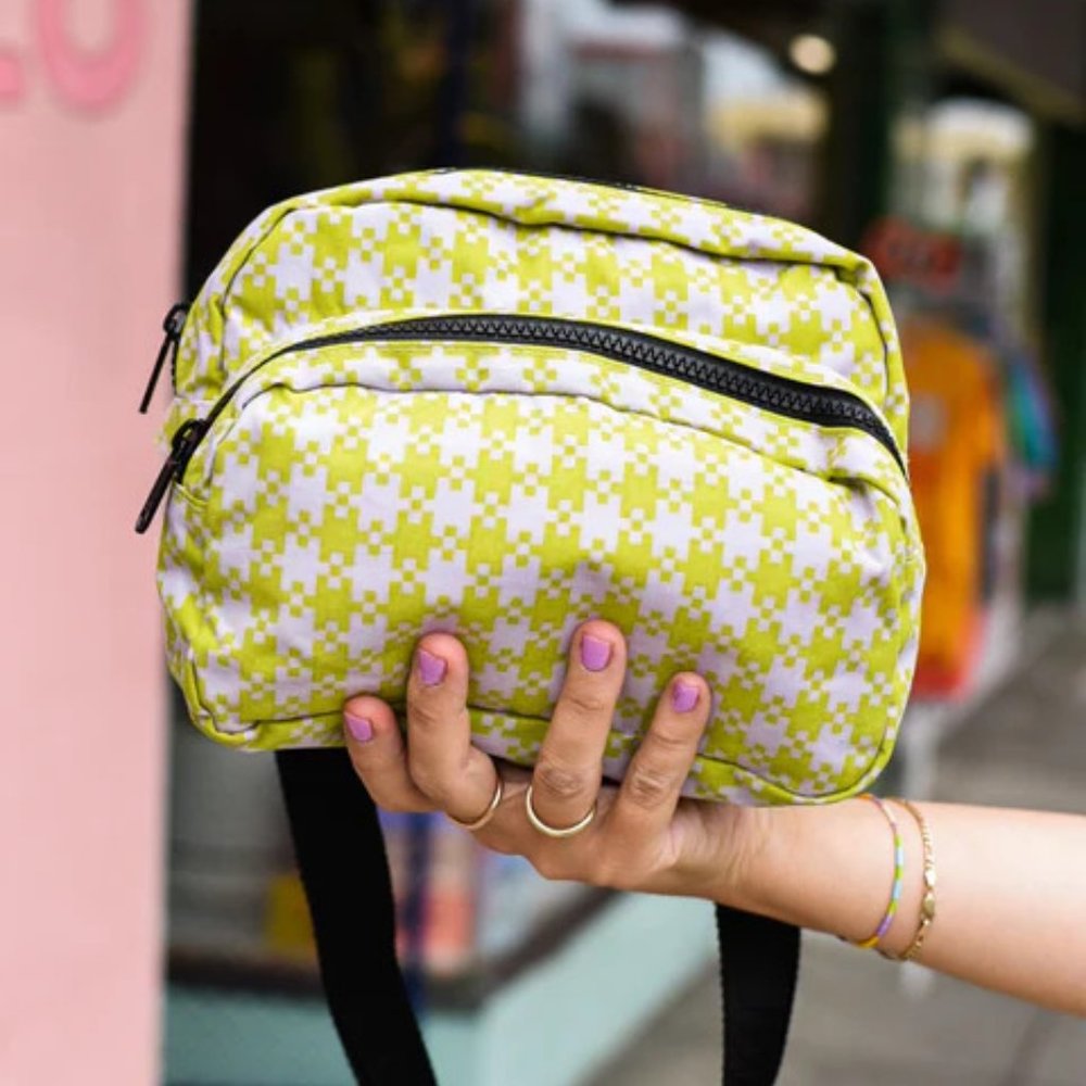 NWT Baggu Fanny Pack - Pink Pistachio Pixel Gingham